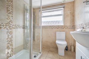 Ensuite- click for photo gallery